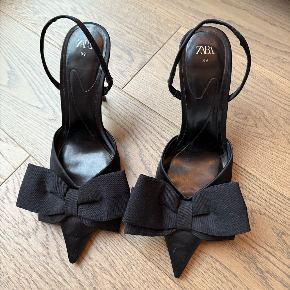 Zara Women's Black Heels with Bow